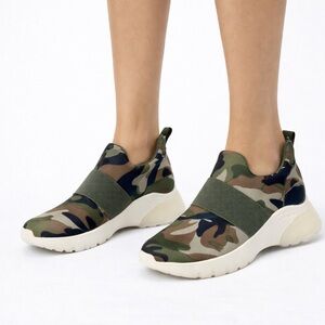 [J Slides] Green Camo Manic Sneaker